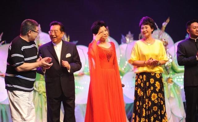 董文华专辑，音乐中的传世之宝，聆听永恒的经典之声