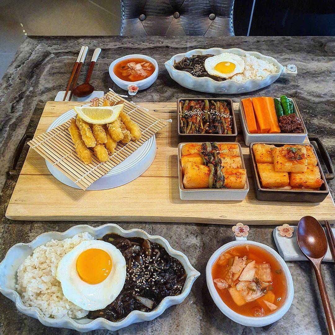 探索创新美食之旅，最新流行美食菜谱来袭，带你领略2017年美食潮流