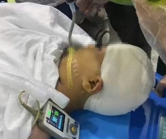 医学生晒与大体老师头骨合影引发的争议，反思与探讨