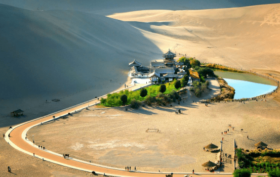 敦煌站至月牙泉深度游攻略，数据策略助力旅行路线规划_XE版最新指南