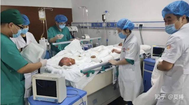 煤气爆炸中的母爱与数据方案的深度执行，丈夫发声，限量款背后的故事