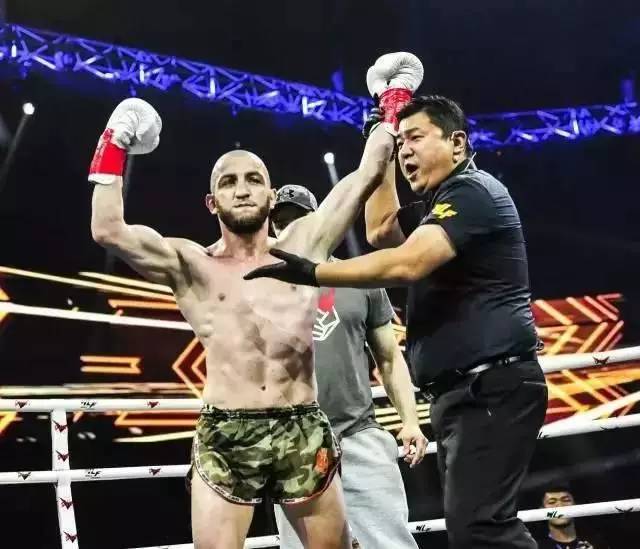 武林风最新一期比赛视频直播，精彩瞬间不容错过！