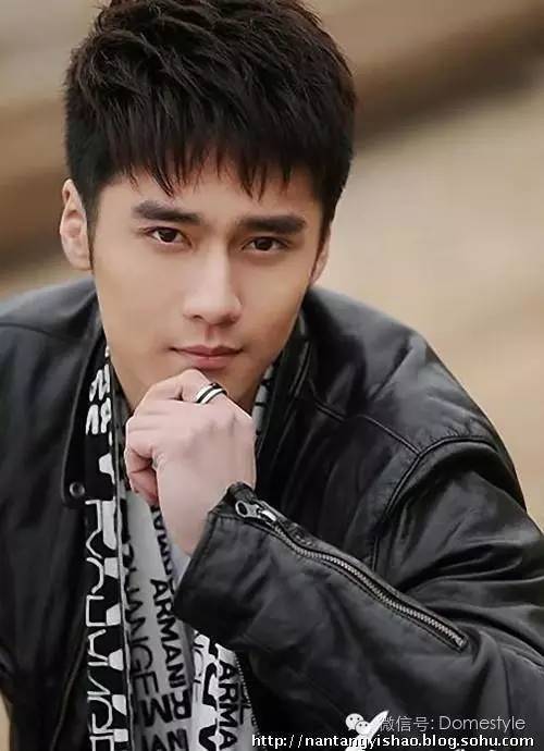 韩星李东健最新概况更新，个人动态一览