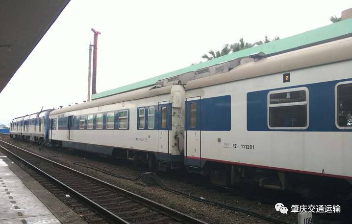 赣州火车站的温馨之旅，爱与陪伴的列车启程