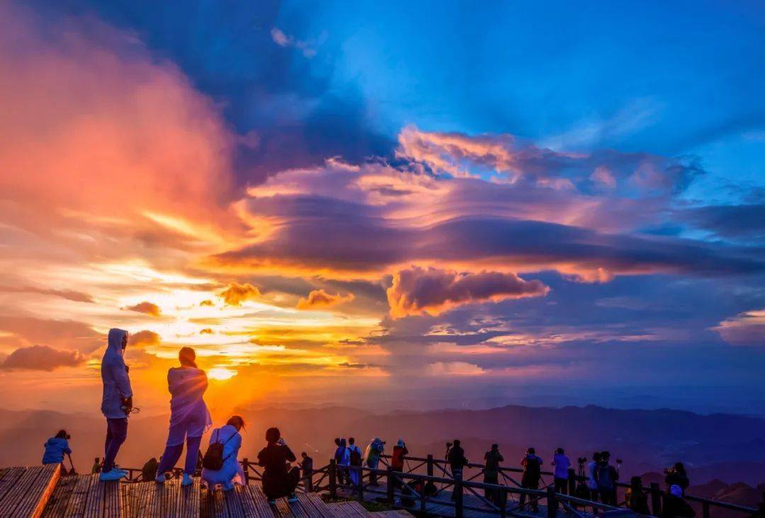 风云起，探寻自然美景的心灵之旅启程最新章节发布！