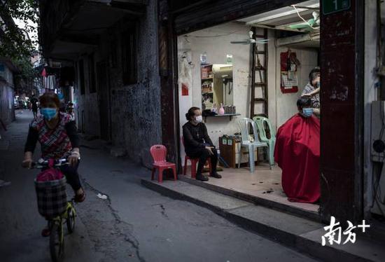北京小巷深处的温情抗疫故事，特色小店的防疫佳话与最新疫情探秘