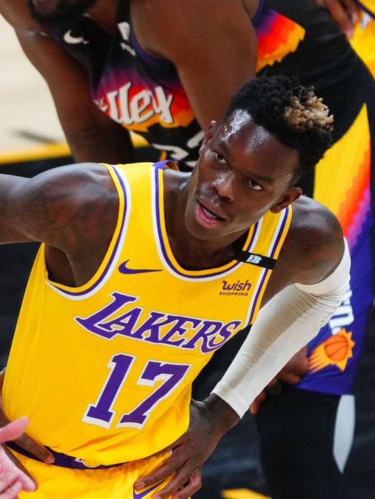 施罗德闪耀湖人队新动态，球队新希望燃起，施罗德助力湖人队三十日闪耀表现