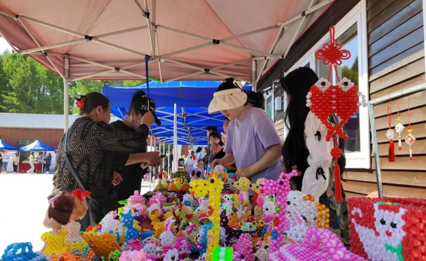 凤凰网独家解析，美国最新总统动态30日报告