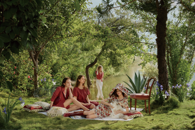 探秘小巷深处的时尚秘境，体验全新根浴乐园的根浴仪之旅