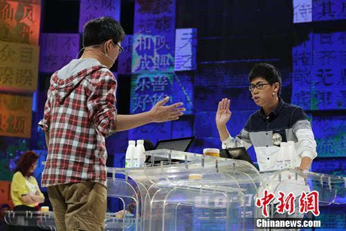 揭秘新一代高科技产品，大儿子带你体验未来科技的乐趣！