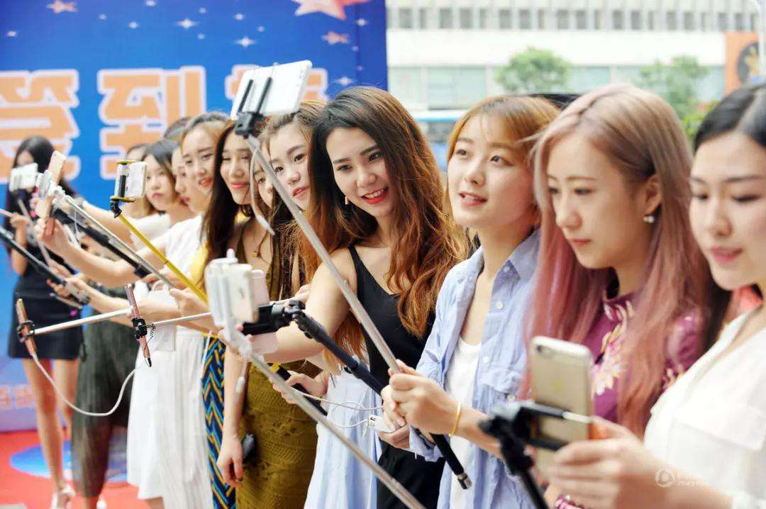 时代的星光闪耀，超级大明星11月1日特辑更新！