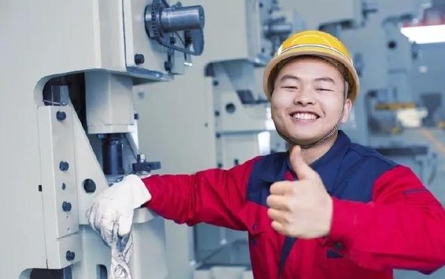 全国政治动态最新更新（11月1日）