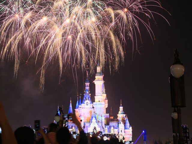 时代的印记与未来的启示，11月2日绽放新篇章