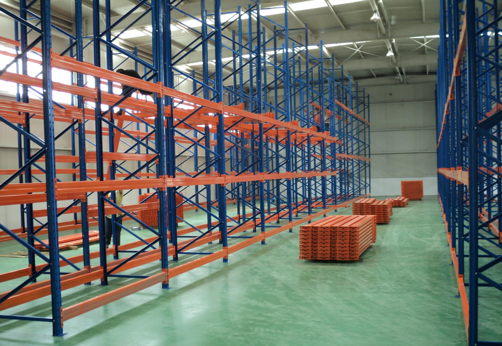 深入巷陌探秘，揭秘悬挑卸料平台新规范下的独特小店