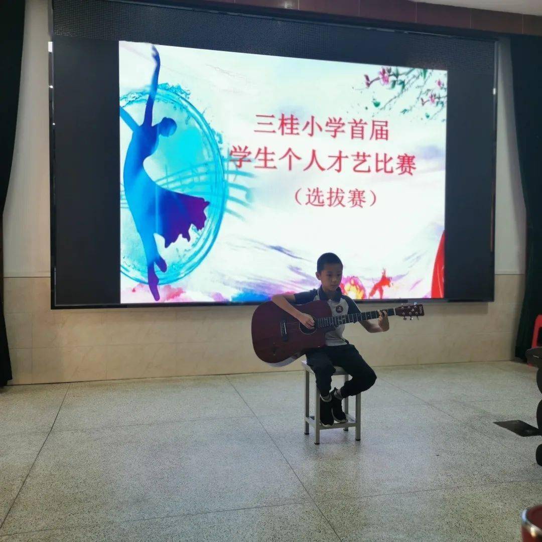 李宝善最新动态，11月3日独特风采闪耀小红书平台