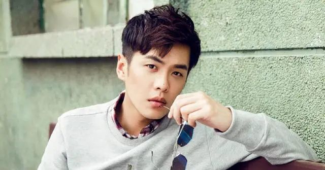 张健最新动态，11月3日掀起新篇章，时代巨人的步伐与影响力