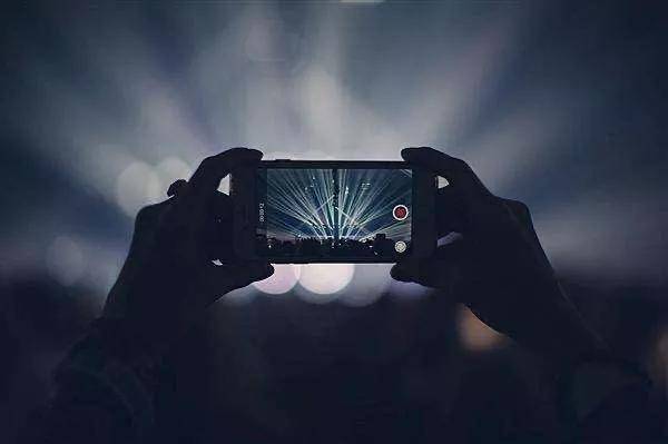 最新监控杀人视频揭示，犯罪背后的社会问题深度剖析