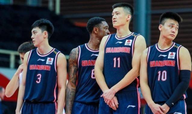 辽宁男篮新星闪耀，友情纽带与家庭观众眼中的温暖日常（最新情况报道）