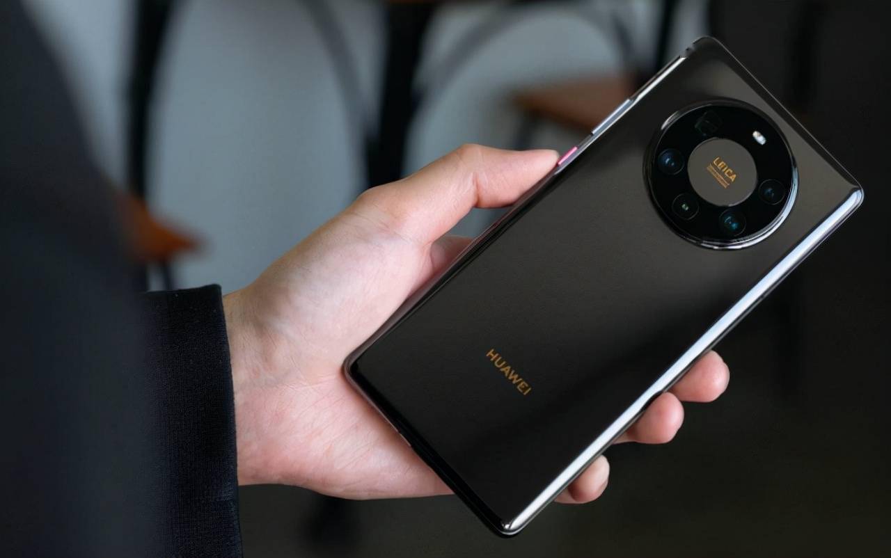 华为P系列手机见证温情日常，友谊与陪伴的温馨故事（11月6日最新华为手机P系列发布）