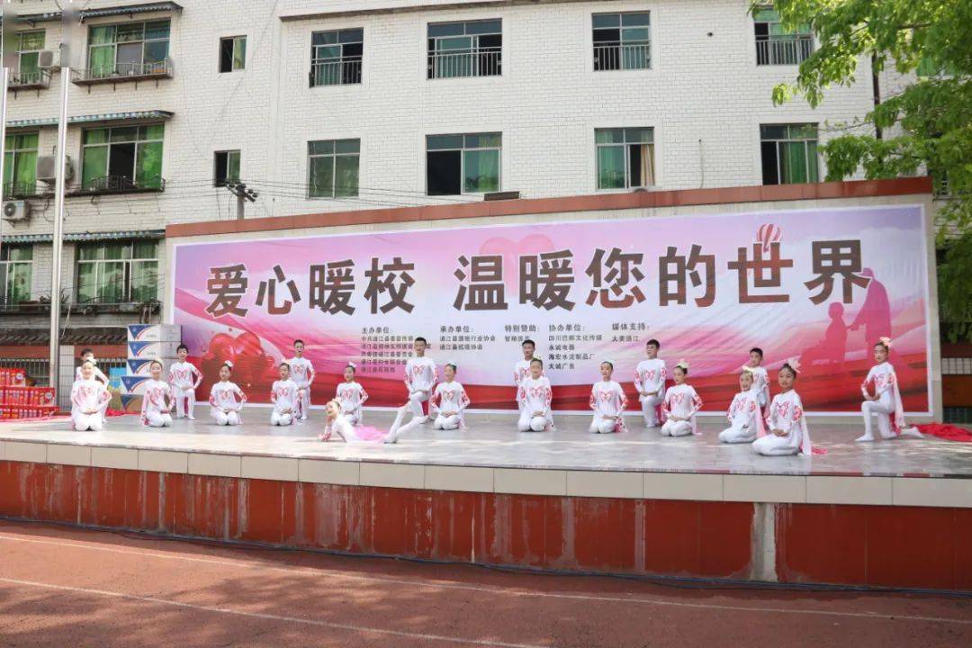 加纳温馨日常，友谊与爱在时光中传递