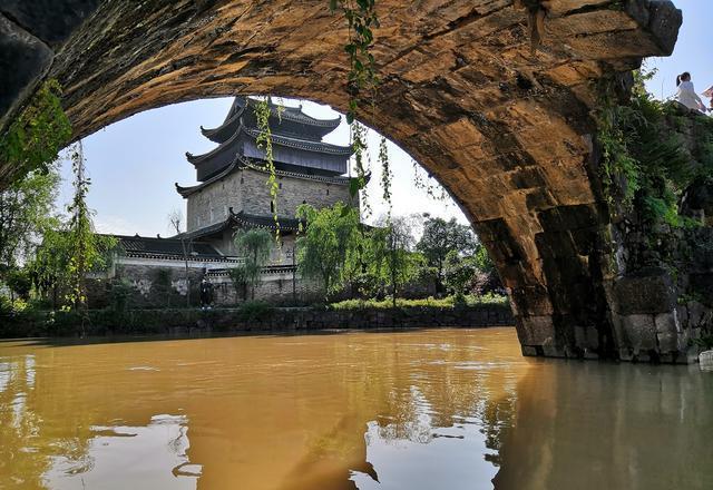 启程寻找内心宁静,阆中四桥最新消息揭秘自然秘境之旅