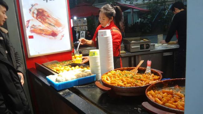 探秘麦当劳新传奇，小巷深处的隐藏美食秘境今年揭秘！