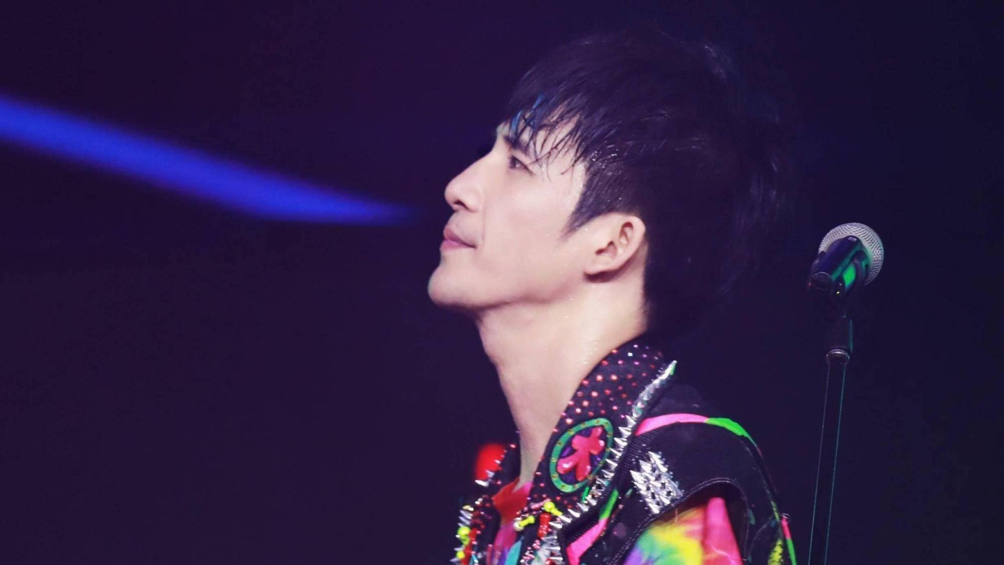 罗志祥最新综艺节目亮相，舞台魅力与争议之声