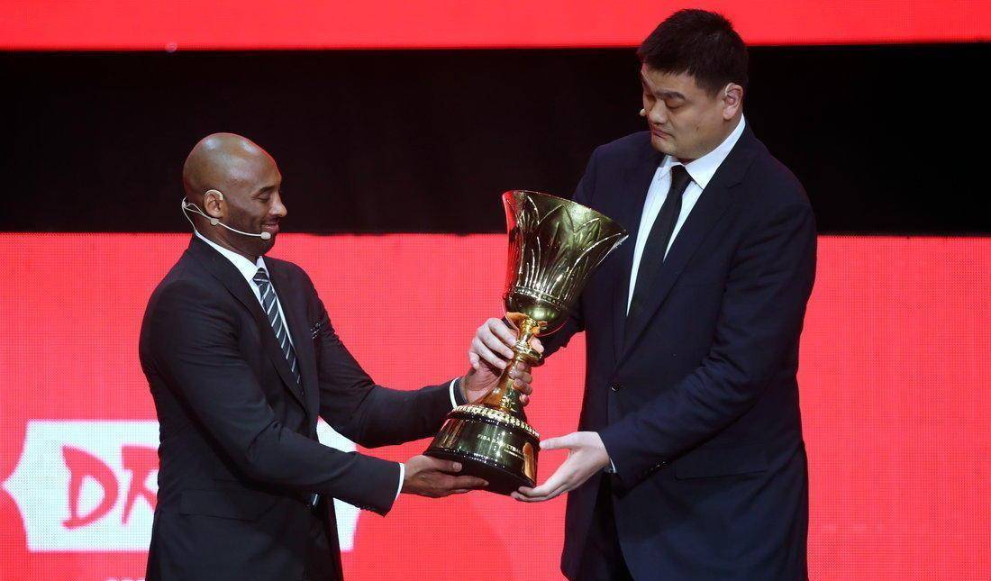 福建男篮最新动态揭秘，小巷深处的篮球情怀与特色小店回顾