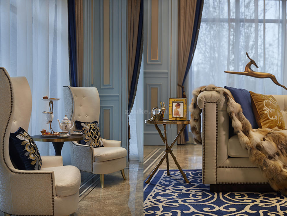 本月最新别墅挑高客厅设计与智能科技产品介绍，跃动风尚之选