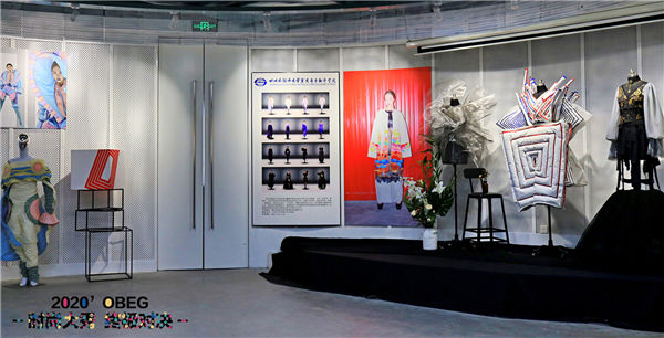 时尚与创新交汇，最新服装设计展评测