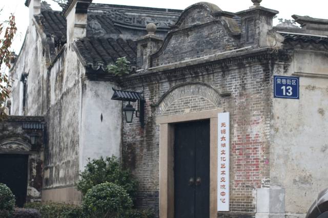 印度疫情下的隐秘巷弄，探访印度独特小巷中的温情防疫小店，最新疫情动态（2024年11月14日）