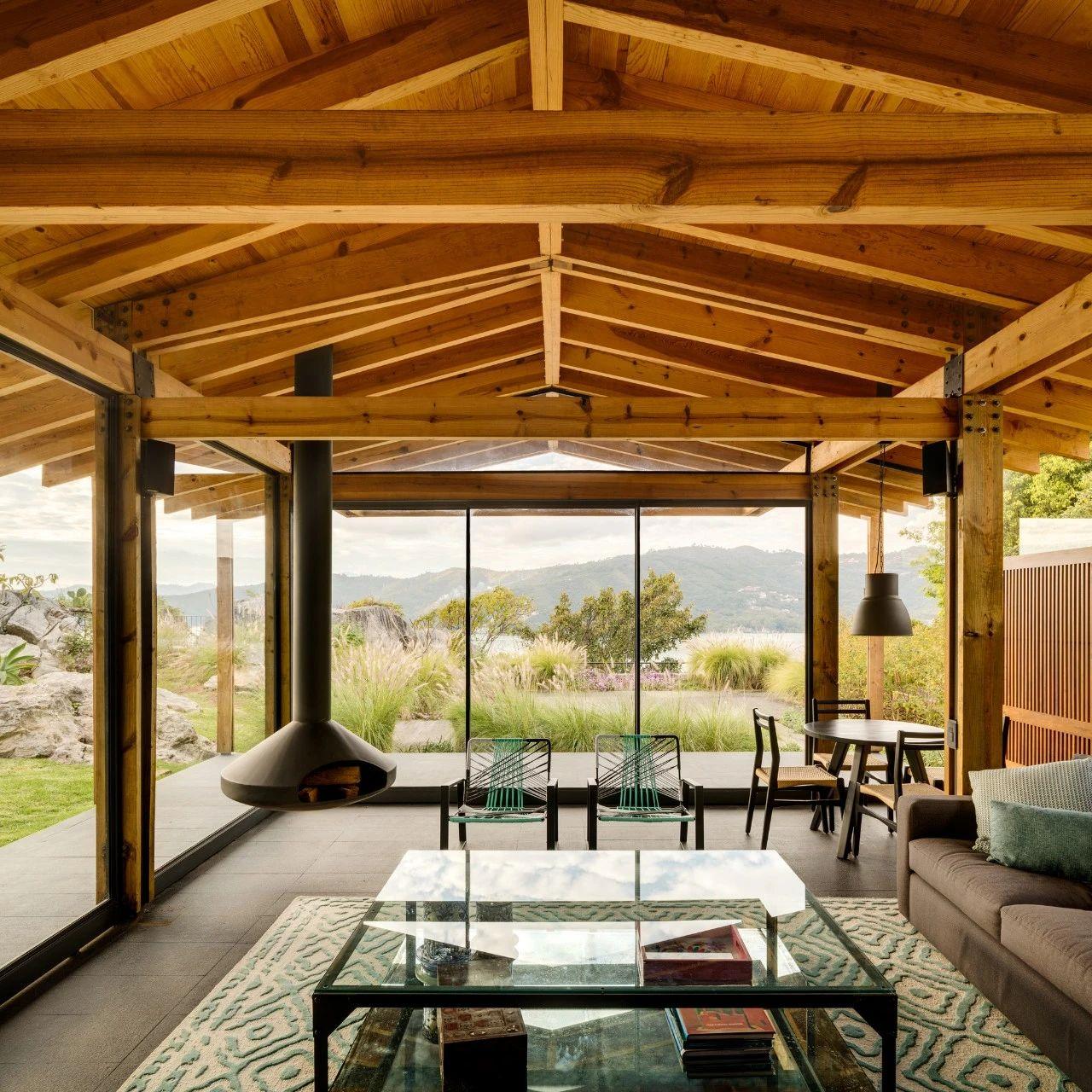 逃离都市喧嚣，心灵净土的追寻——最新高干小说自然美景之旅