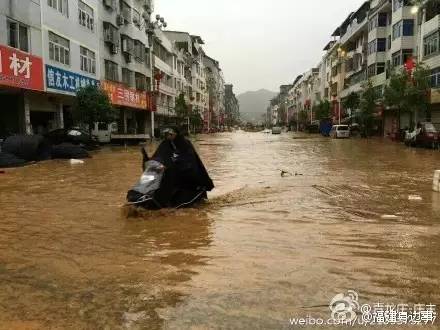 湖北暴雨探秘小巷美味奇缘，暴雨下的湖北特色小店新鲜报道