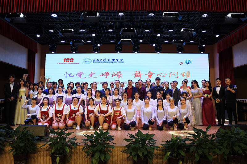 革命性科技巨献揭秘，颜汐落乔陌漓的科技魔法与智能革新之旅——11月14日最新章节