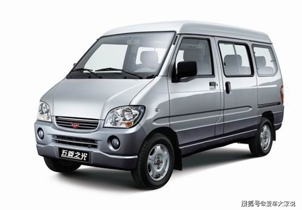 探秘隐藏版汽车体验店，五菱新颜的小巷深处之旅