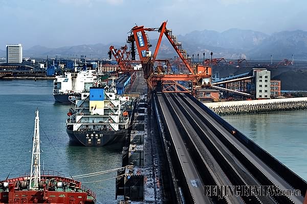 秦皇岛港搬迁最新进展，历史背景、关键事件与深远影响的最新消息（往年11月更新）