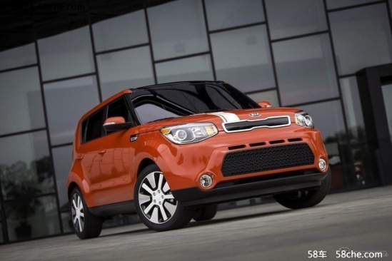 历史上的11月17日，新起亚K4的崛起与自信成就之歌