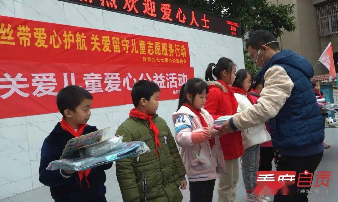 东京暖阳下的温馨时光，日常趣事与最新动态（11月17日）