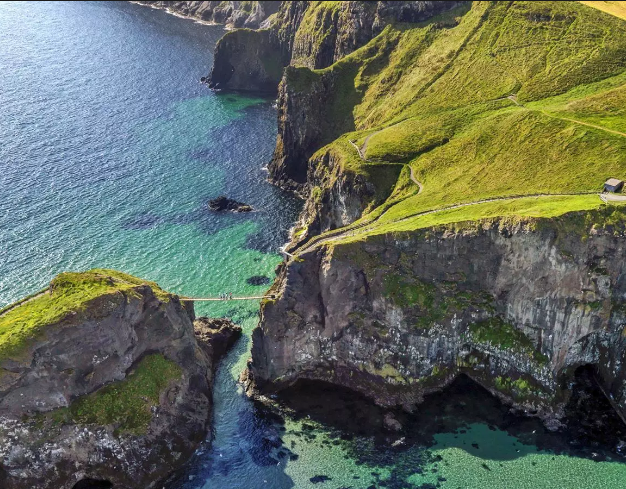 键桥通重组新篇章开启，自然美景的心灵之旅与自我寻找之路