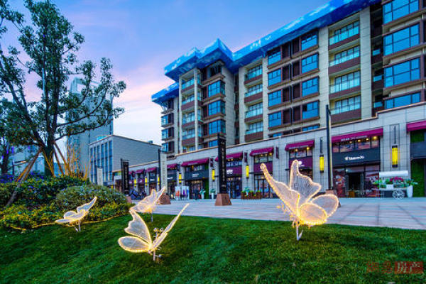 揭秘广州新东站最新动态，历史上的重要更新与揭秘最新消息