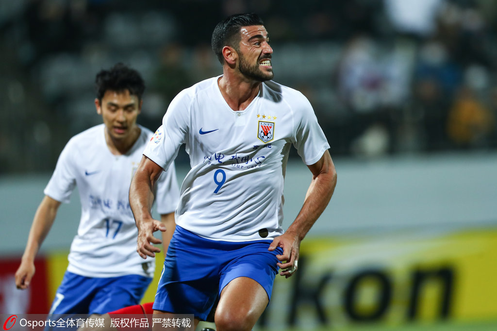 亚冠赛场动态回顾，赛场回顾与最新消息（2017年11月17日）