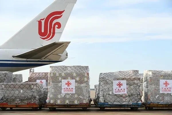 揭秘加纳包机回国最新消息背后的独特小店故事，深巷隐香之旅