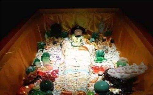 重磅更新,2024年11月17日四版荧光币最新价格引发收藏爱好者狂欢