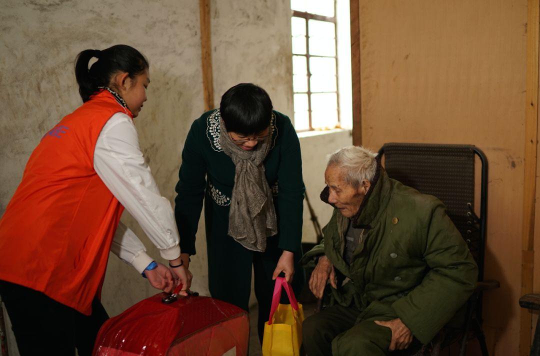 汪志三秋日暖阳，最新动态与温馨日常回顾