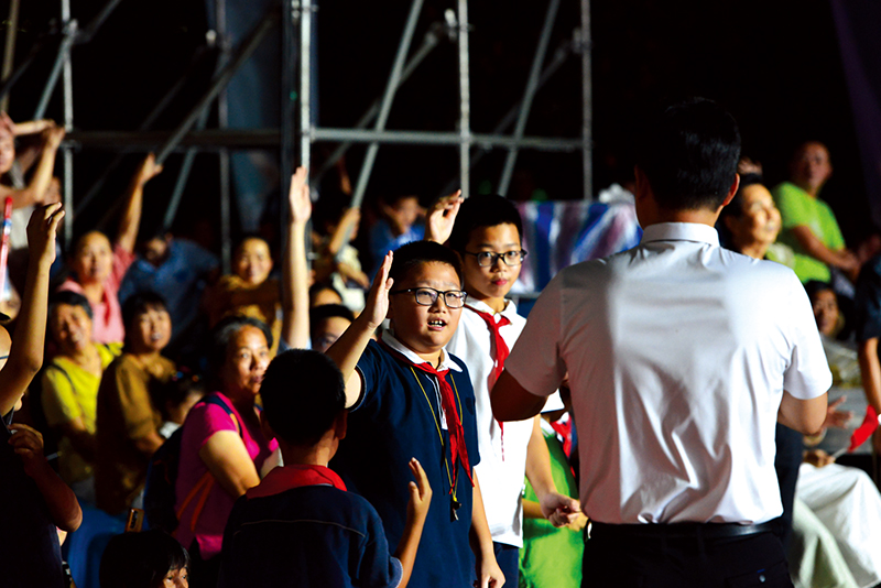 河南闹洞房新风尚,变化的力量与自信成就感的源泉视频曝光