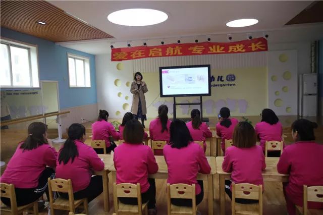 随州新政策下的秋日邻里互助记，温馨趣事分享日纪实