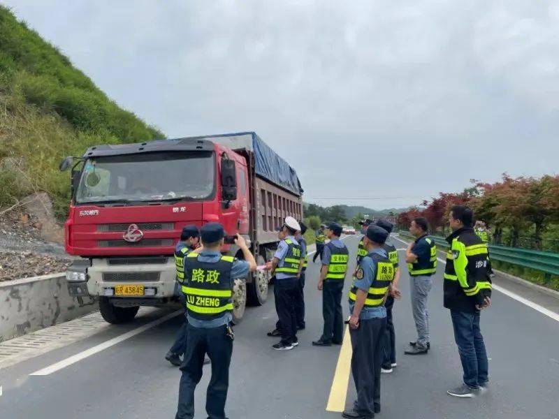 历史上的11月10日，G129科技新品重塑查询体验，智能实时功能引领革新