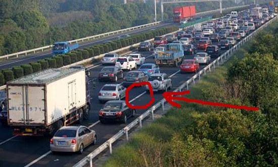 冰轮路的变迁与实时路况纪实，一条道路的影响与记录