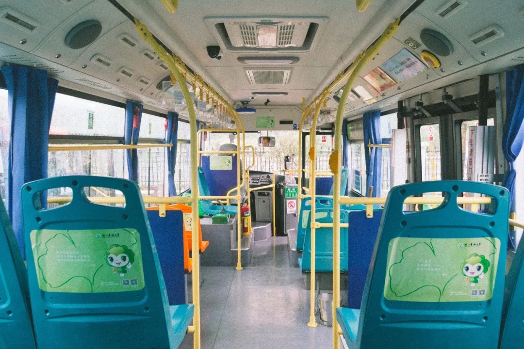 浙江农林大学实时公交与小巷特色小店的奇妙邂逅