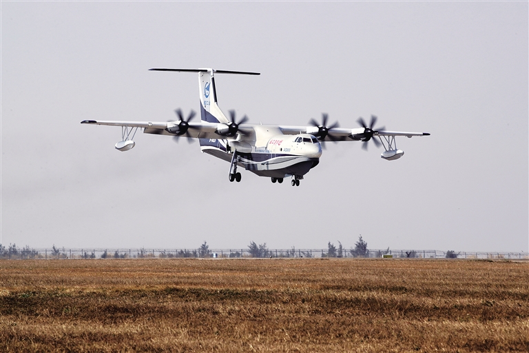直播时代下的航空救援奇迹，实时飞机救援透视与探索